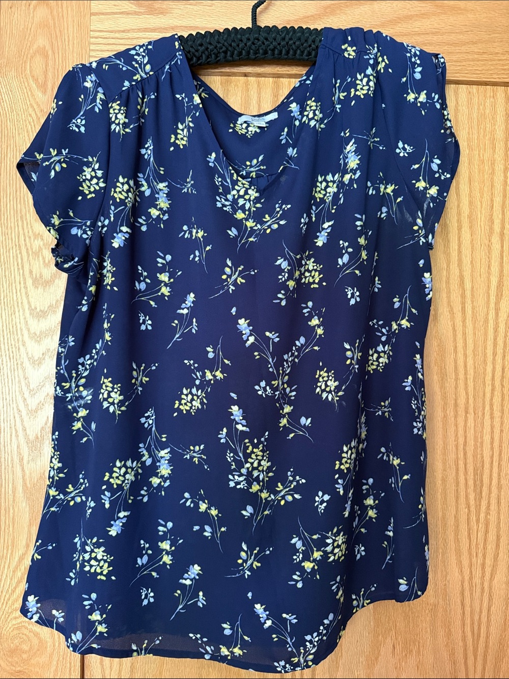 croft & barrow Navy Floral V-Neck Short Sleeve Blouse
